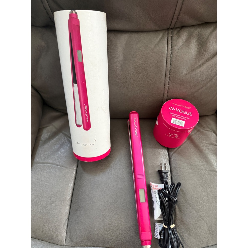 NuMe In-Vogue Professional Titanium Styling Iron Hot Pink Flat Iron HB049H